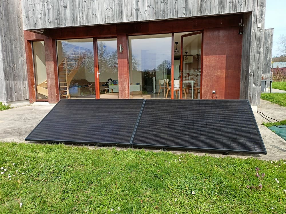 Station d'énergie solaire SHS1265 onduleur hybride + panneau 150 W - Chalêt- Jardin